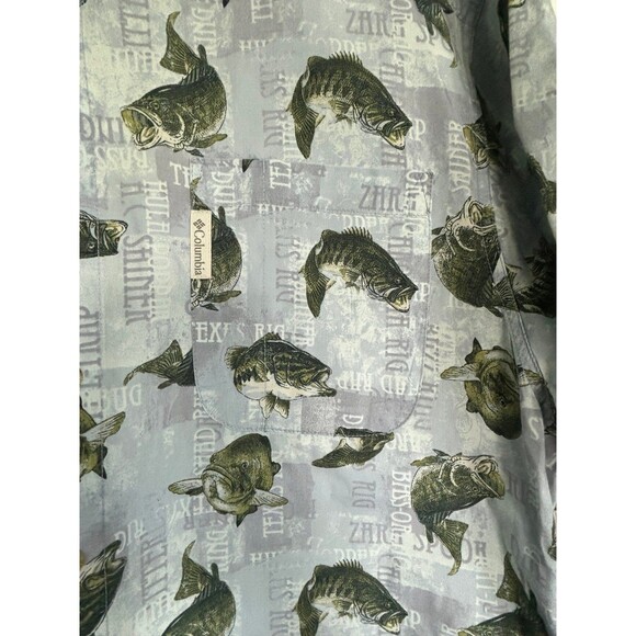 Columbia Mens Medium Short Sleeve Button Up Shirt Fish Pattern 100% Cotton - Picture 3 of 7